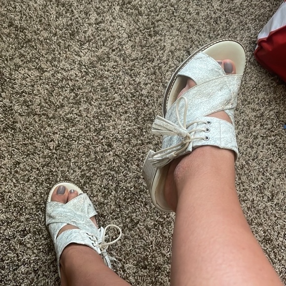 Unity in Diversity | Beige Fado Leather Sandal 41 - Picture 10 of 11